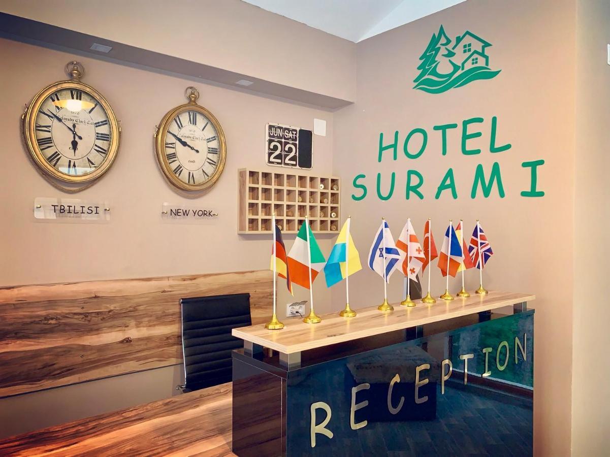 Hotel Surami エクステリア 写真