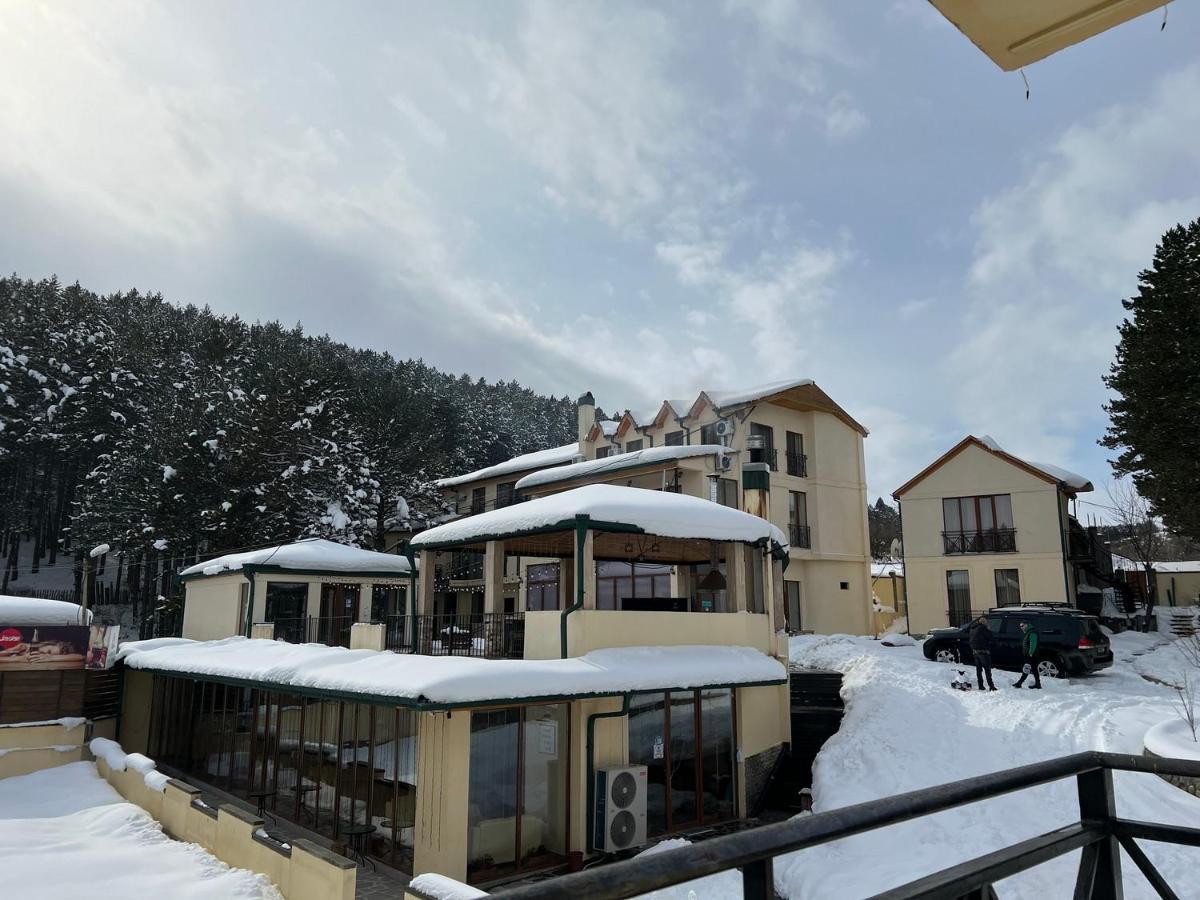 Hotel Surami エクステリア 写真