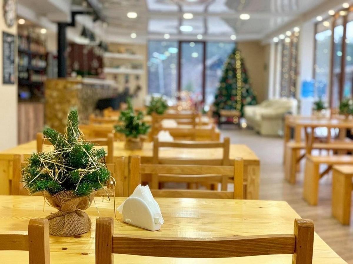 Hotel Surami エクステリア 写真